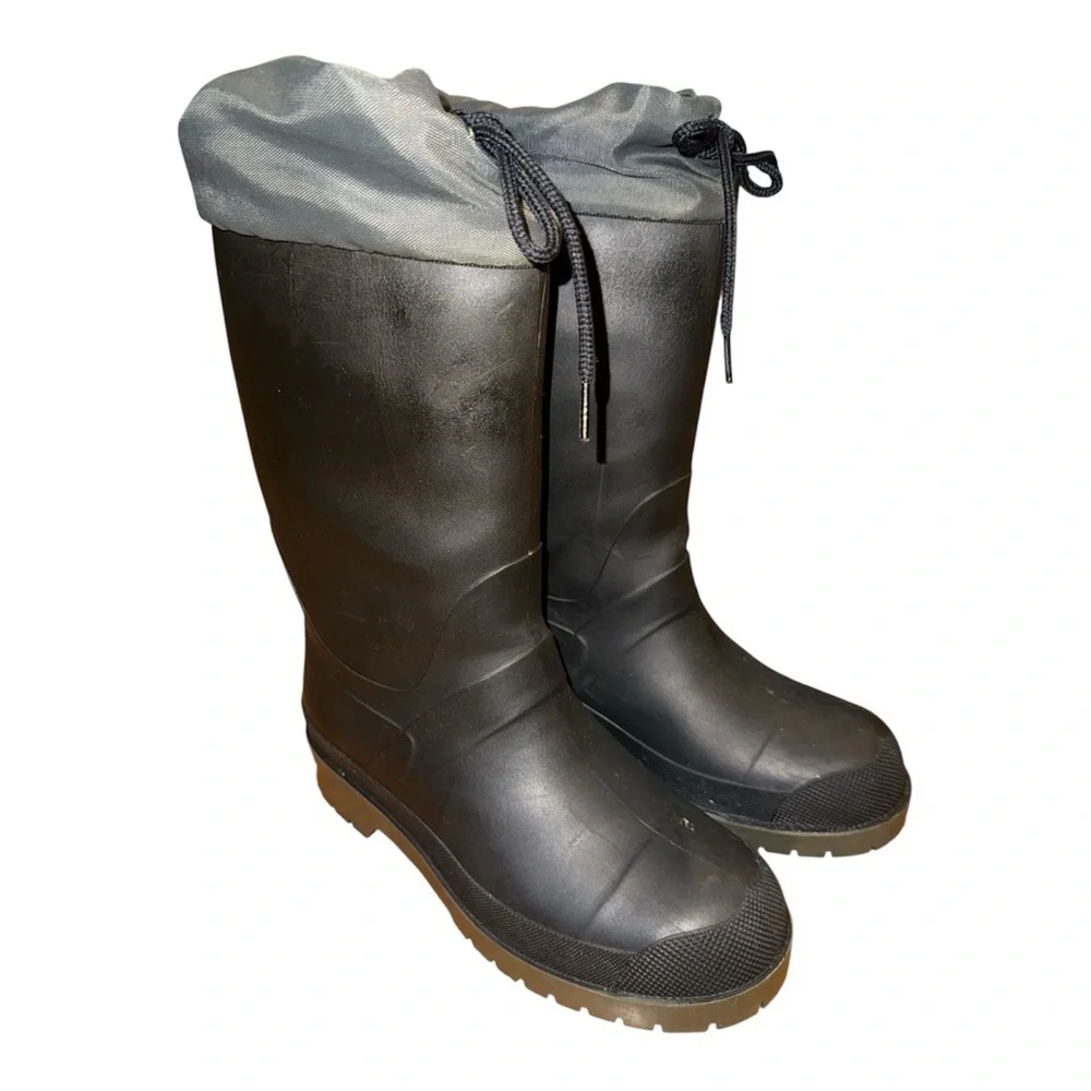L.L. Bean Men's Black and Gray Snow Boots